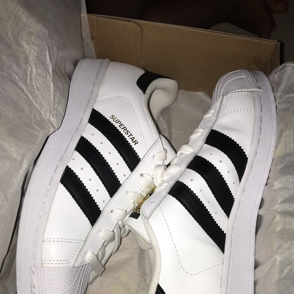 Adidas superstar sneaker - Picture 2 of 5